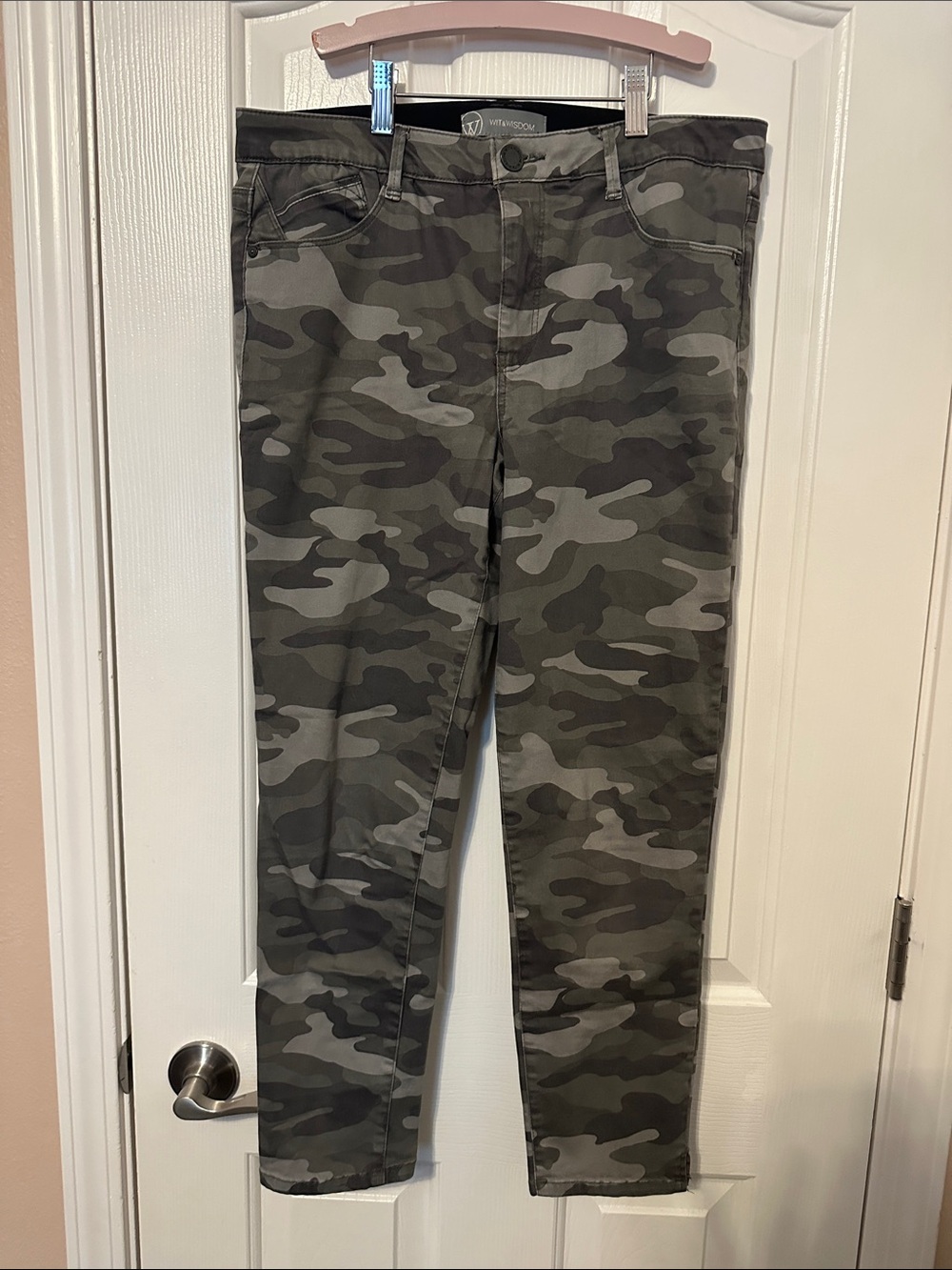 Wit & Wisdom grey camo pants